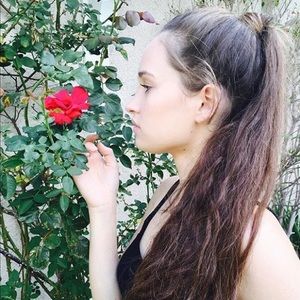 Meet your Posher, Adrianna